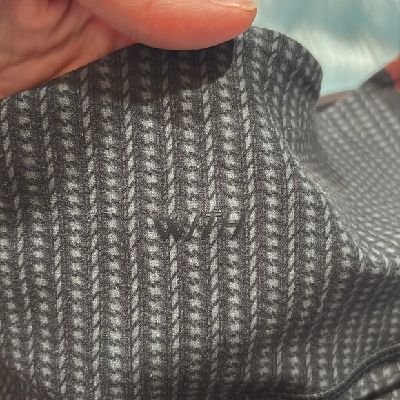 Wear It To Heart Reversible Crop Leggings sz S - Picture 5 of 6